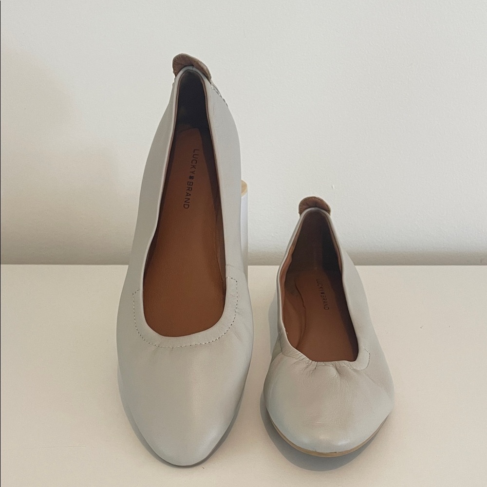 Lucky Brand Women's Gray Silver Leather Caliz Ballet Flats size 10